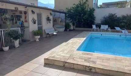 Casa com 3 quartos à venda na Taquara