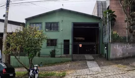 Ótima localização! Região Industrial!  Pavilhão com 282,00m de área construída, contendo 02 banheiros e um pequeno mezanino.  Área do terreno: 360,00m.  Confira!
