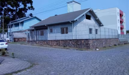 Casa com 3 quartos à venda na Bela Vista, Caxias do Sul , 250 m2 por R$ 950.000