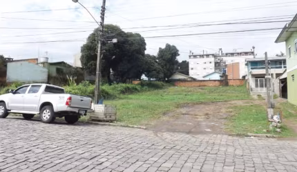 Excelente terreno plano, frente oeste.  Área: 15,70x45,00= 706,50m.  Confira!