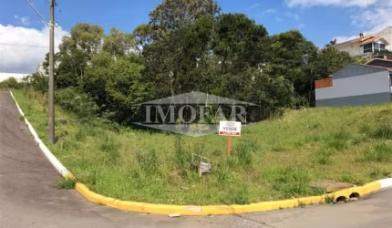 Excelente terreno de esquina.  Área: 31x15= 465,00m.  Confira!