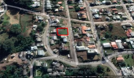 Vende-se 02 terrenos no Bairro Belvedere, um ao lado do outro, metragem individual 12m x 30m cada um. Posição solar frente leste, rua com calçamento, bairro com excelente valorização imobiliária e com