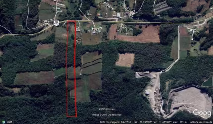 Área de terras localizada entre Farroupilha e Bento Gonçalves, com 48.400,00m.   Tendo de frete para a rodovia RTS 453 56 metros por 800 metros de profundidade.    Localizada na ZAF, ideal para indúst