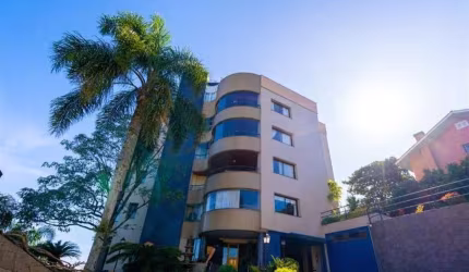 Apartamento de alto padrão no Bairro Colina Sorriso com 03 suítes (sendo 01 suíte master e 02 suítes americanas), sala para 02 ambientes com sacada, cozinha, área de serviço, churrasqueira, despensa, 