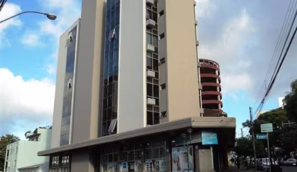 Excelente sala comercial com frente para a Rua Júlio de Castilhos.  Área privativa: 38,42m.   Confira!