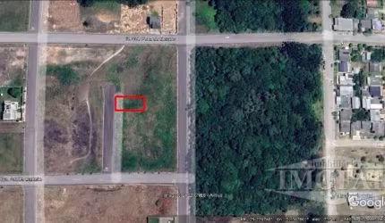 Ótimo terreno com 12,95m de frente por 29,98m de profundidade, localizado no Bairro São Francisco em rua pavimentada com acesso para moradores.  Loteamento com rua asfaltaras, arborizadas, com escoame
