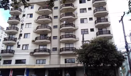Amplo apartamento no Bairro Santa Catarina com 03 dormitórios (sendo 01 suíte com hidromassagem e sacada), sala para 02 ambientes com sacada e lareira, cozinha, área de serviço com churrasqueira, banh