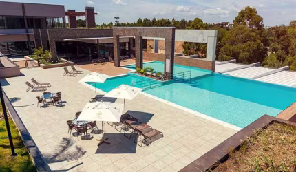 Ótimos terrenos em um loteamento residencial fechado de alto padrão, com área à partir de 1.000,00m.  O condomínio contará com heliponto, salão de festas, piscina com deck, piscina térmica coberta, pl