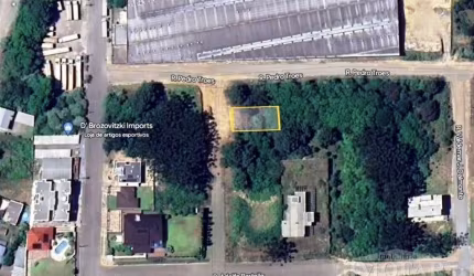 Excelente terreno de esquina com possibilidade de uso comercial e/ou residencia, com área de 416,25 m².  Pela proximidade com industria/comércios locais, este imóvel oferece uma excelente oportunidade