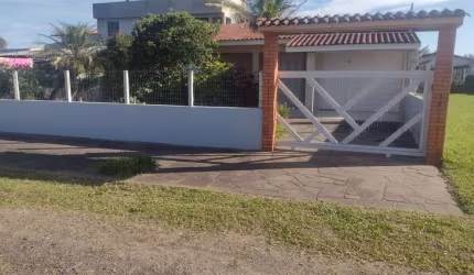 Excelente casa situada no Balneário Santa Rita, município de Terra de Areia.  Confira!