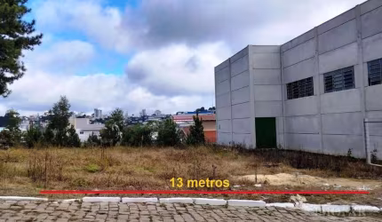 Excelente terreno para pavilhão com 403 m, próximo da RS 427, fácil acesso.