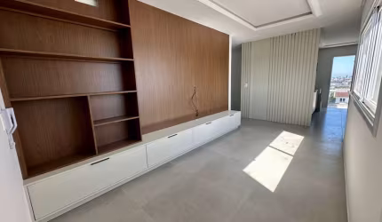 Excelentes apartamentos Prontos para morar no Bairro Colina Sorriso!! Com 02 dormitórios (sendo 01 suíte), sala para 02 ambientes, sacada, cozinha, churrasqueira, área de serviço, banheiro social e op