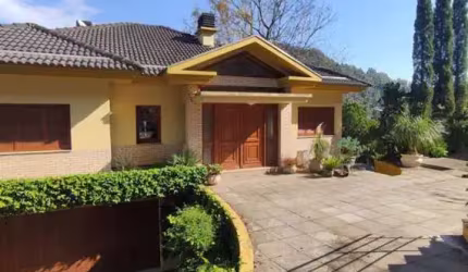 Casa com 4 quartos à venda no Galópolis, Caxias do Sul , 324 m2 por R$ 1.300.000
