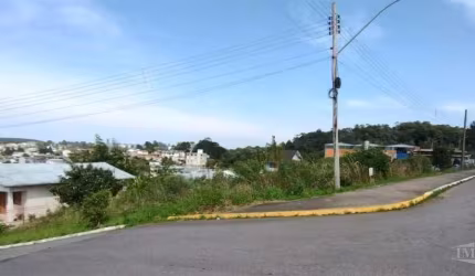 Excelente terreno de esquina, com 420 m,  ideal para construção de pequeno prédio comercial e ou residencial.