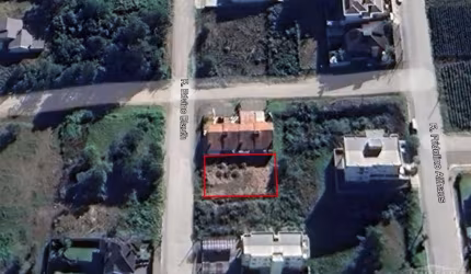 Excelente terreno,  orientação solar oeste, com 17,60 m de frente para a Rua Edivino Blauth.