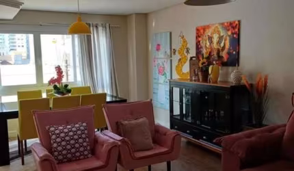 Excelente apartamento em ótima localização e posição solar no Bairro São Pelegrino!!  Com 03 dormitórios (sendo 01 suíte master com hidro e closet), sala para 02 ambientes, sacada, cozinha, forno e fo