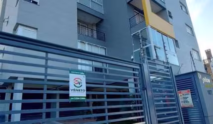 Excelente apartamento semimobiliado em ótima localização no Bairro Bela Vista!! Com 02 dormitórios, sala para 02 ambientes, sacada fechada, cozinha, churrasqueira, área de serviço, banheiro social e 0