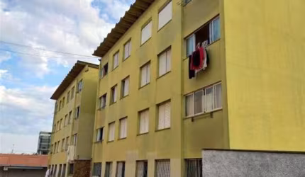 Excelente apartamento semimobiliado no Bairro São José! Com 02 dormitórios, sala para 02 ambientes, cozinha, área de serviço, banheiro social e 01 vaga de estacionamento coberto.  Área privativa: 46,0