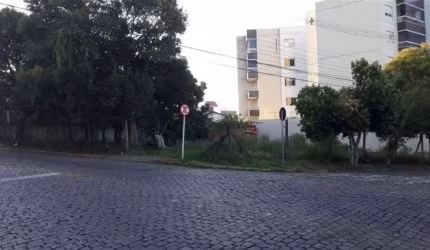 Excelente terreno no Jardim América.  Área total: 648,00m.  Confira!