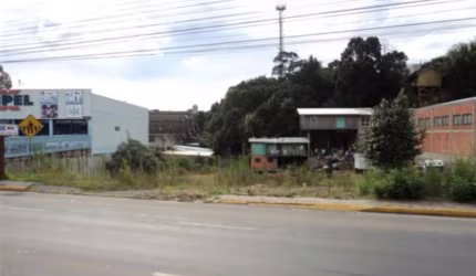 Excelente terreno comercial, com área total de 2.100,00m.  Consulte-nos!