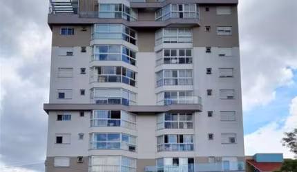 Excelente apartamento localizado no centro, com 2 dormitórios, sendo uma suíte master com banheira de hidromassagem, sala de estar/jantar e cozinha em conceito aberto, escritório, banheiro social, áre