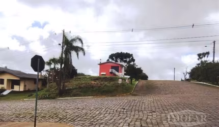 Excelente terreno de esquina, com 28 metros de frenta para a rua José Sachet. Área privativa de 456,68 m.