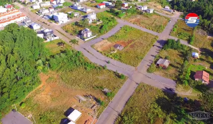 Próximo da Rodovia  427, bairro Vicentina,  o Loteamento Residencial San Marino conta com 67 lotes, com áreas a partir de 360,00m. O espaço está localizado em área urbanizada, próximo a áreas verdes e
