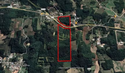 Área de terra, localizada na Linha Sertorina, cortada pela Rodovia RST 453,  com 40.000,00m²  de um dos lados, Área total  200.000,00 m². ( 20 hectares). Fazendo parte da Z A L  e Z A J.