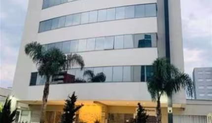 Excelente loft com 01 dormitório, sala, cozinha, área de serviço, banheiro social e 01 vaga de garagem.  Com gás central e gás encanado.  Edifício com elevador e porteiro eletrônico.  Área privativa: 