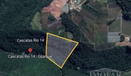 Ótima área de terras localizada na Vila Jansen.
Com cascata nas proximidades.
Área total: 106.700,00m².
Confira!