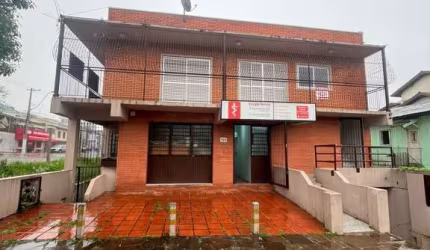 Ótimo terreno com 02 casas no Bairro Salgado Filho!
Conta com 03 dormitórios, sala para 02 ambientes, sacada, cozinha, área de serviço, banheiro social e 02 vagas de garagem.

Piso cerâmica.

Área con