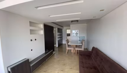 Excelente apartamento semimobiliado localizado no B. São Pelegrino!
Conta com 03 dormitórios (sendo 01 suíte), sala para 02 ambientes com sacada, cozinha, área de serviço, banheiro social e 02 vagas d