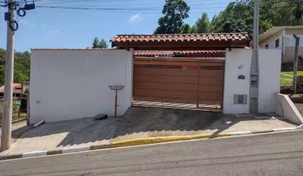 Pequena Chácara para venda em Morungaba com área total de 500m² e 180m² de construção