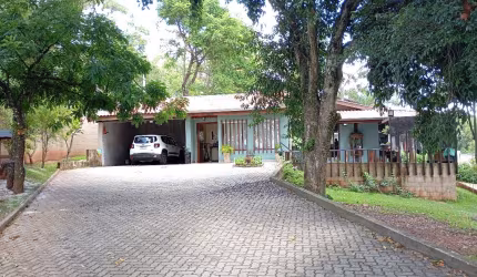 Linda chácara (1.320m²) com piscina à venda no bairro Monterrey, Louveira - SP