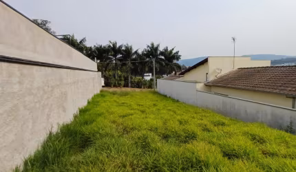 Terreno plano (260m²)  com excelente localização no Villaggio San Marco - Jundiaí/SP