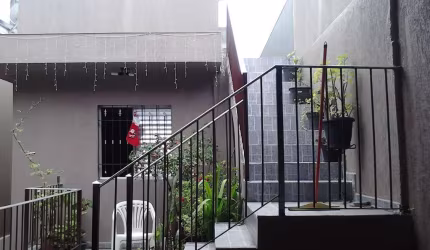 Imperdível! Casa à venda em Taboão da Serra-SP, Parque Marabá. 3 quartos, suíte, 2 salas, 5 banheiros, 2 vagas, 153,30m².