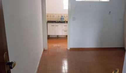 Imperdível: Casa para locação em Cotia-SP, Vila Monte Serrat! 1 quarto, 1 sala, 1 banheiro. Confira já!