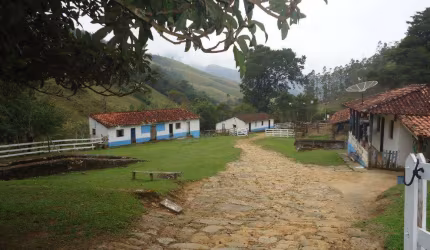 Fazenda com 2 dormitórios à venda, 306 m² por R$ 10.661.500,00 - Pilões - Guaratinguetá/SP