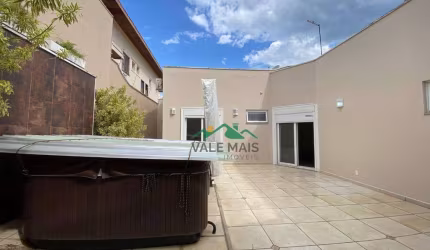 Casa com 3 dormitórios à venda, 180 m² por R$ 1.600.000,00 - Residencial Alberto Byington - Guaratinguetá/SP