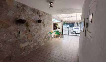 Casa com 3 dormitórios à venda, 160 m² por R$ 1.100.000,00 - Vila Paraíba - Guaratinguetá/SP