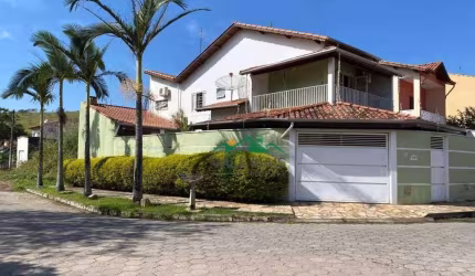 Casa com 3 dormitórios à venda, 190 m² por R$ 600.000 - Santa Rita - Guaratinguetá/SP