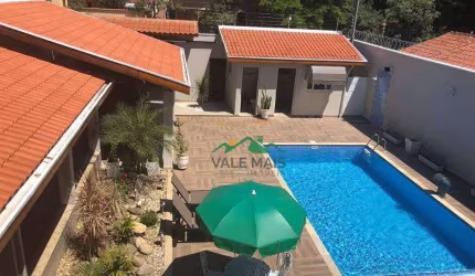 Casa com 3 dormitórios à venda, 300 m² por R$ 1.000.000,00 - Clube dos 500 - Guaratinguetá/SP