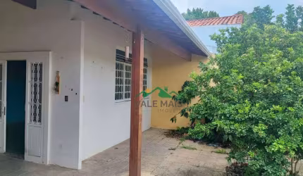 Casa com 3 dormitórios à venda, 162 m² por R$ 400.000 - Jardim Ícaro - Guaratinguetá/SP