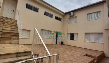 Casa com 3 dormitórios à venda, 351 m² por R$ 1.700.000 - Belvedere Club dos 500 - Guaratinguetá/SP