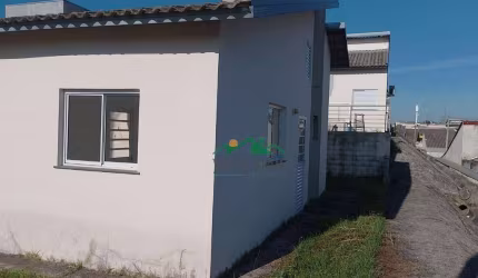Casa com 2 dormitórios à venda, 46 m² por R$ 250.000,00 - Jardim Aeroporto - Guaratinguetá/SP