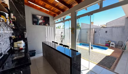 Lindíssima casa Jardim Oriental Maringá Pr