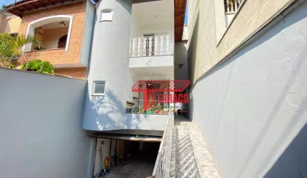 Sobrado com 4 dormitórios à venda, 289 m² por R$ 999.000,00 - Parque Jaçatuba - Santo André/SP