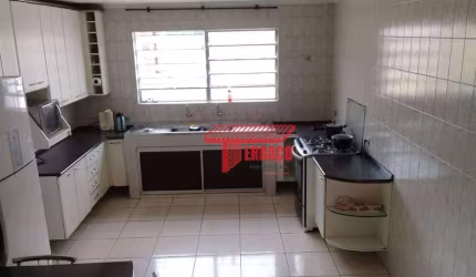 Casa com 3 dormitórios à venda, 222 m² por R$ 678.400,00 - Vila Guarará - Santo André/SP