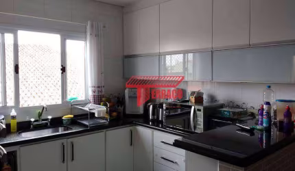 Sobrado com 4 dormitórios à venda, 245 m² por R$ 1.050.000,00 - Parque Jaçatuba - Santo André/SP