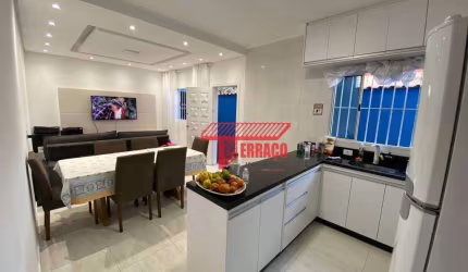Casa com 2 dormitórios à venda, 98 m² por R$ 640.000,00 - Vila Pires - Santo André/SP